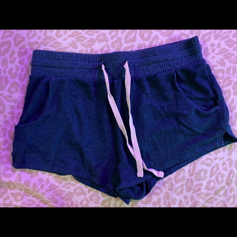 Express soft lounge shorts with pockets